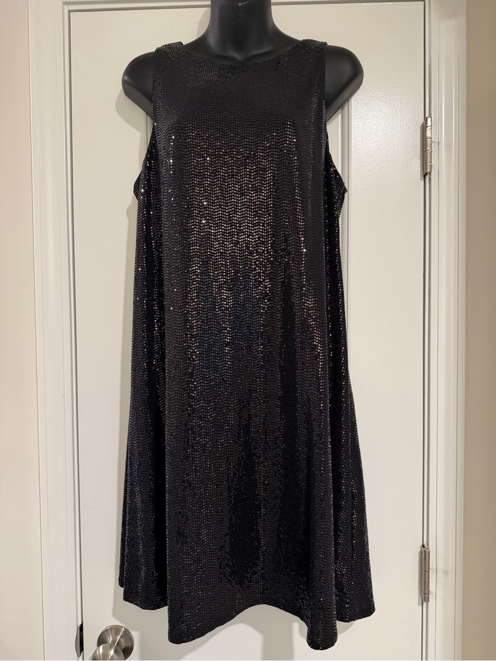 MSK Black Sleeveless Sequin Party Shift Dress